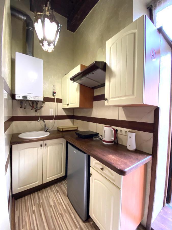 Квартира Подобово На Площі Ринок 39 Lviv Exterior photo